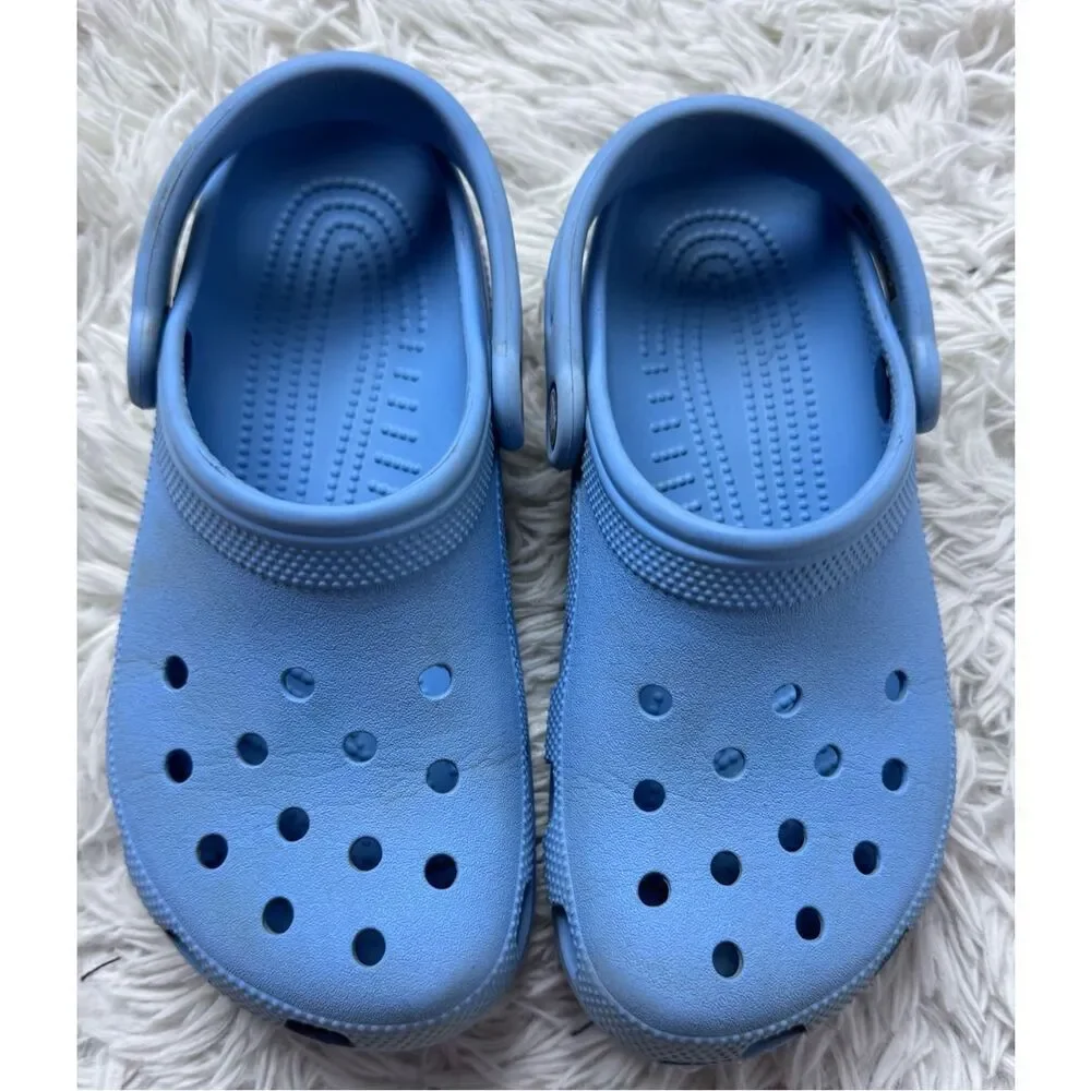 Unisex Light Blue Crocs Size M 5 W 7